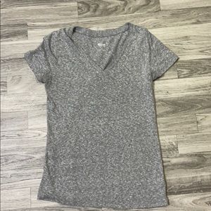 Hethered grey tshirt